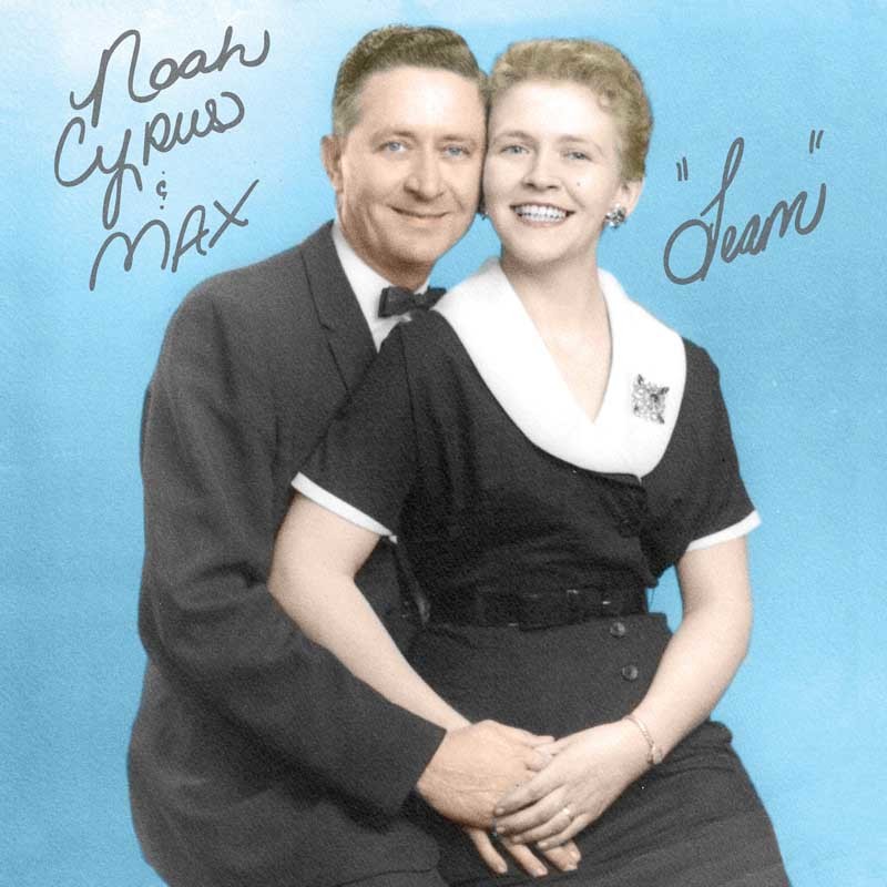 NOAH CYRUS & MAX  – Team